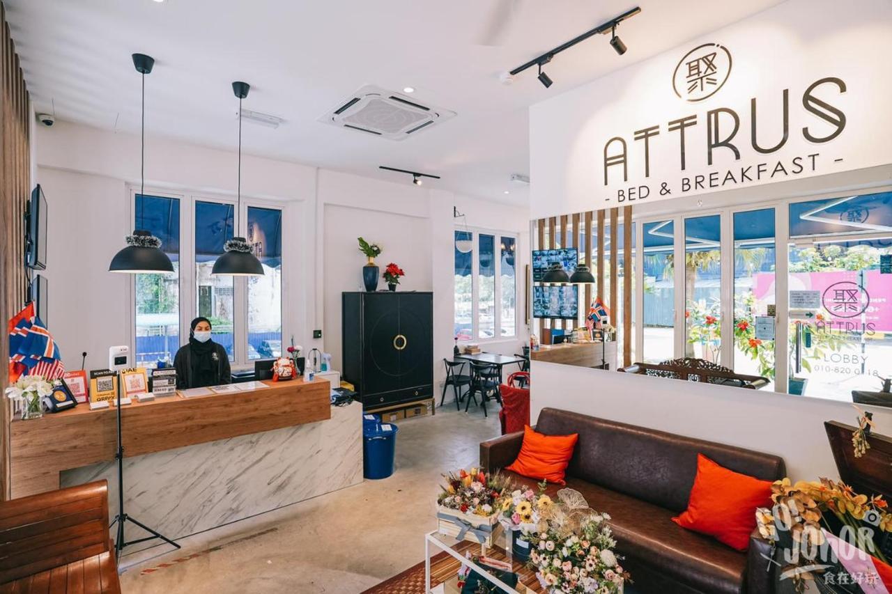 Attrus Bed & Breakfast Hostel Джохор Бахру Екстериор снимка